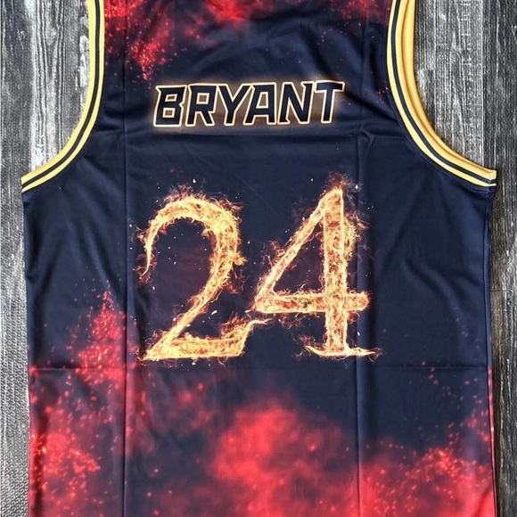 Kobe Bryant Jersey Size Large - Picture 3 of 7